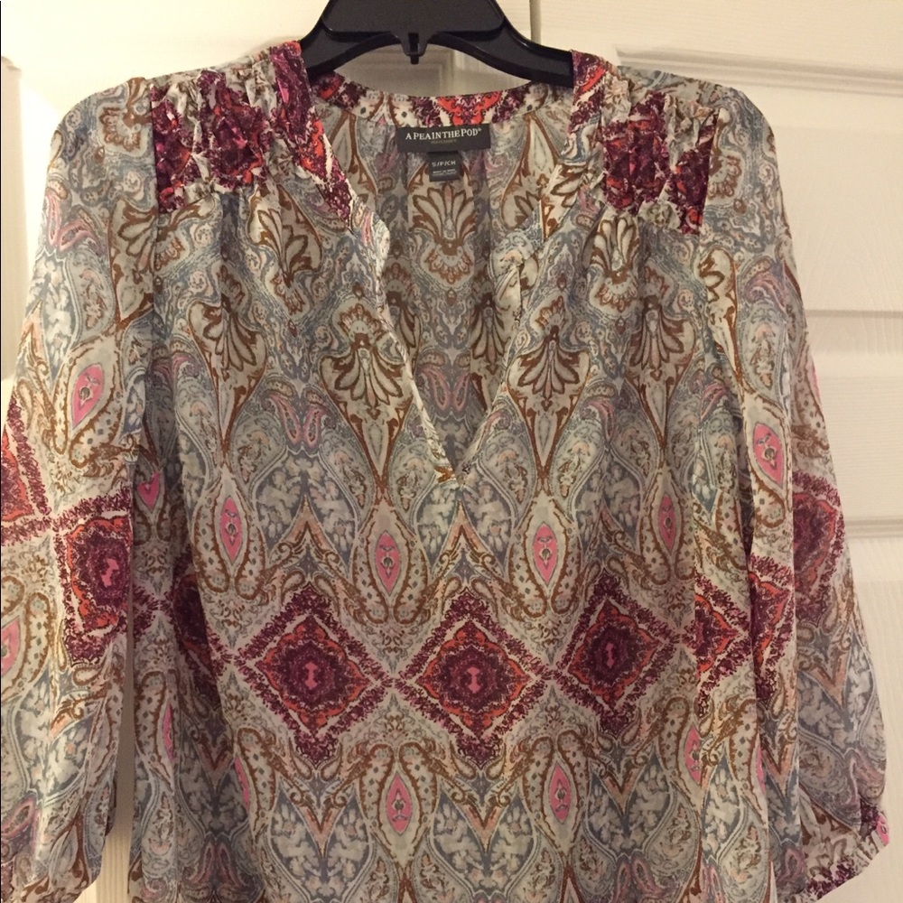 A Pea in the Pod maternity tunic